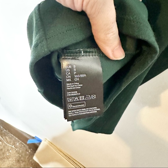 H&M Long Sleeve Midi Dress Sz S Deep Green Puff Sleeve New Condition 15x34” - Picture 5 of 7